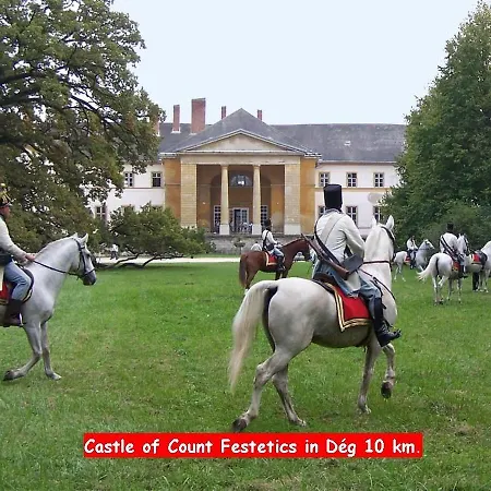 別荘 Maison Cirmi Szabadhidvég